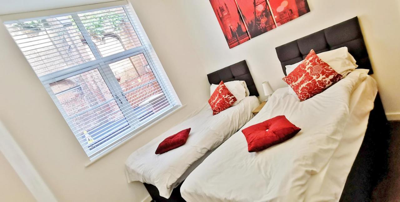 J Quarter - Sleeps 5 Long Term & Families Comfortably, 4 Beds, 2 Bathrooms Birmingham Ngoại thất bức ảnh