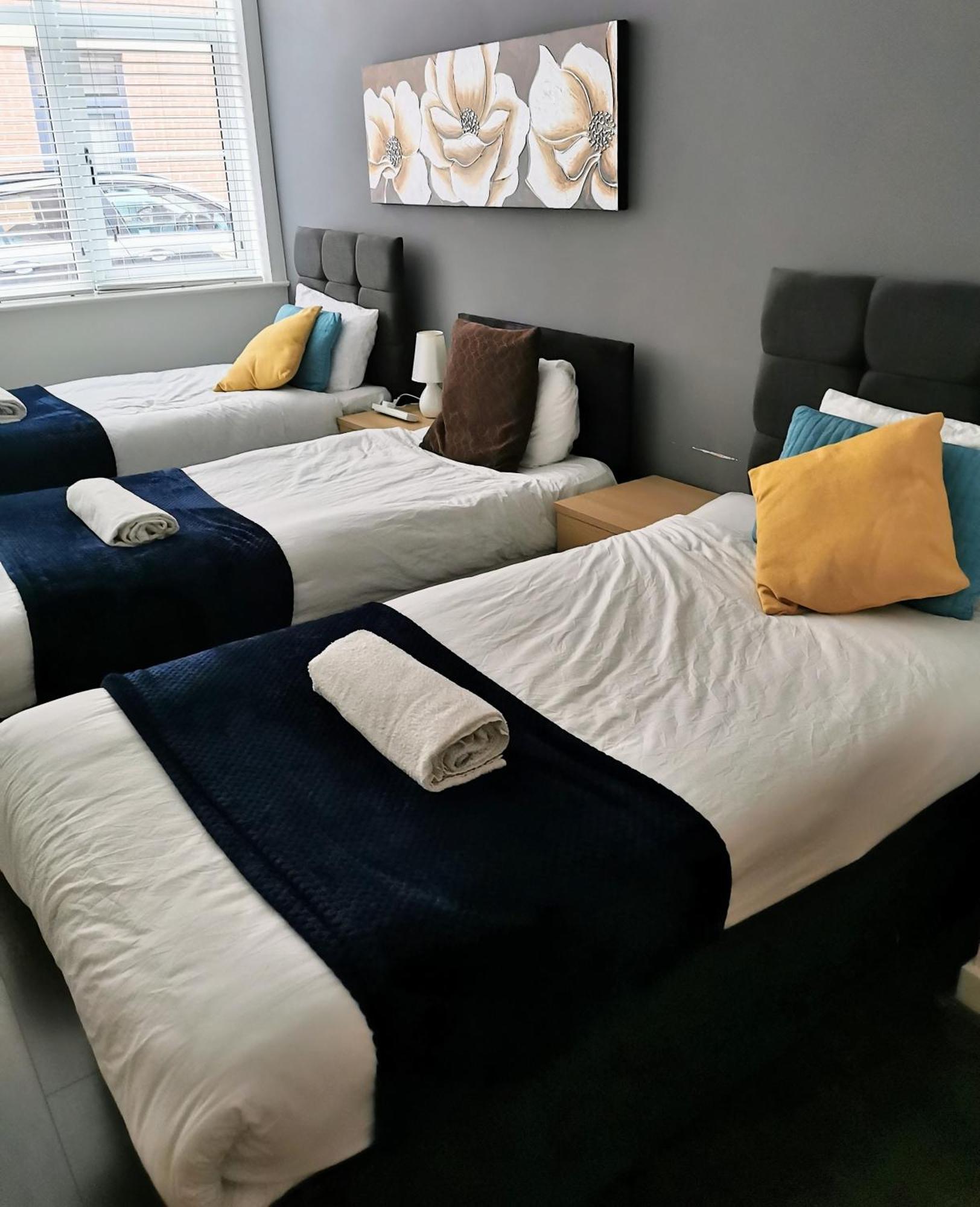 J Quarter - Sleeps 5 Long Term & Families Comfortably, 4 Beds, 2 Bathrooms Birmingham Ngoại thất bức ảnh