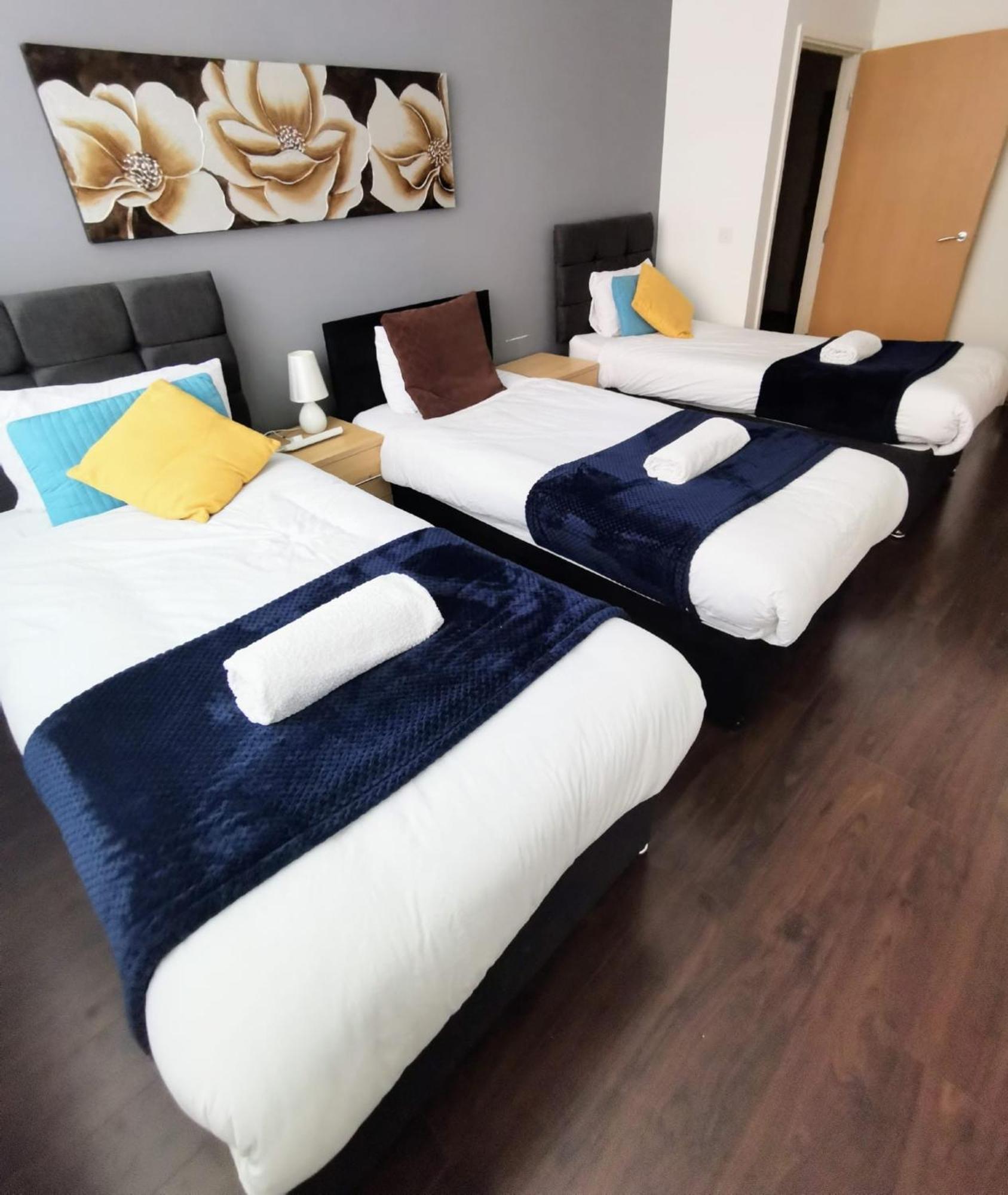J Quarter - Sleeps 5 Long Term & Families Comfortably, 4 Beds, 2 Bathrooms Birmingham Ngoại thất bức ảnh